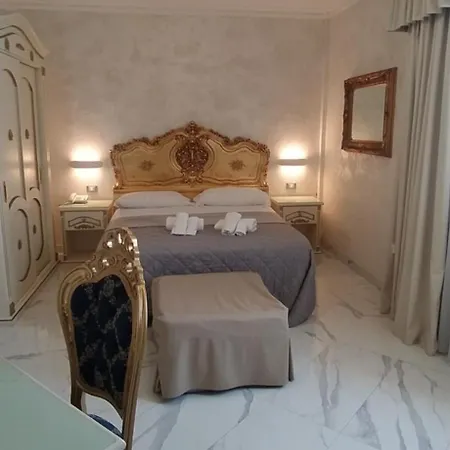Paradise Hotel 4*