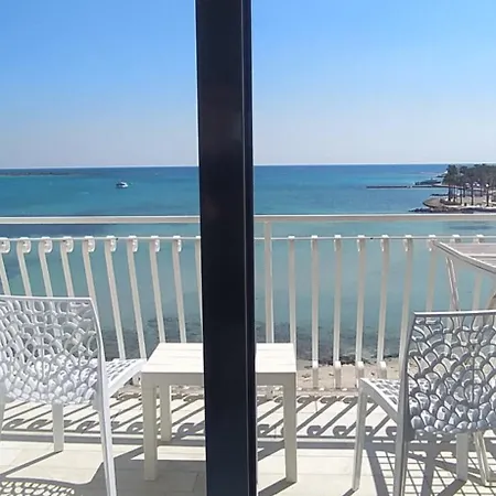 Paradise Hotel
